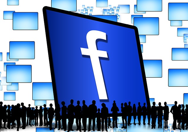 Tendance 2016 : Se connecter sur Facebook pendant les heures de travail