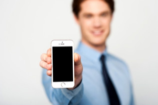 Partages de contenus : les appareils mobiles ont le vent en poupe